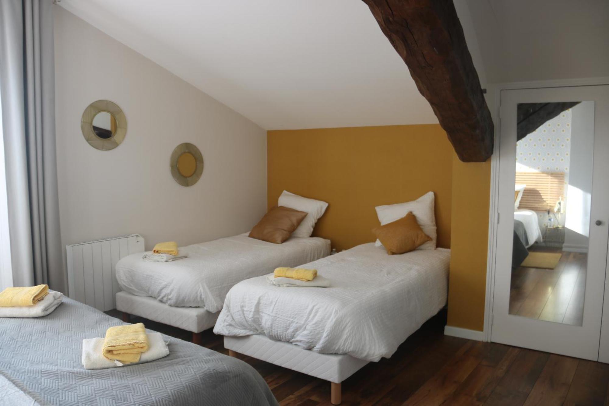 "Les Peyres" Hotel Lamothe-Landerron Exterior foto