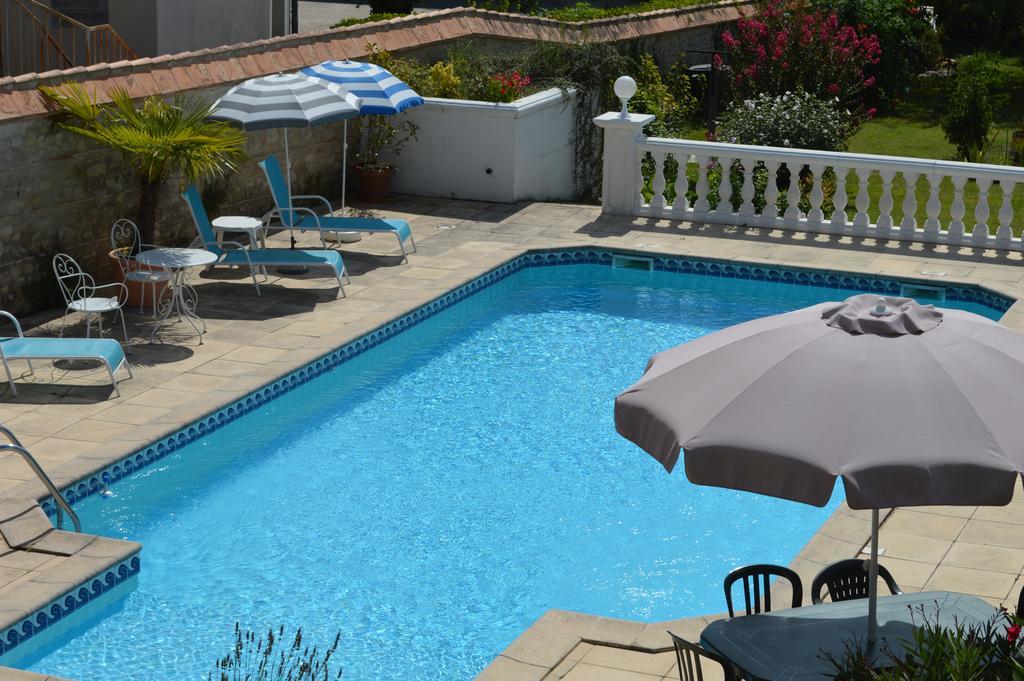 "Les Peyres" Hotel Lamothe-Landerron Quarto foto