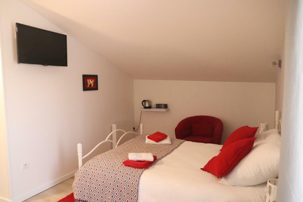 "Les Peyres" Hotel Lamothe-Landerron Exterior foto